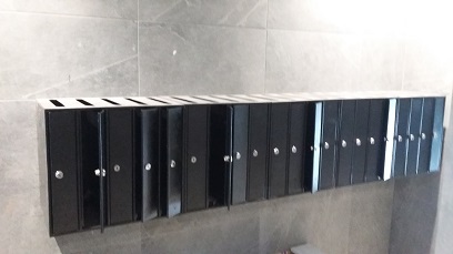 Top superior cos i porta negre 1
